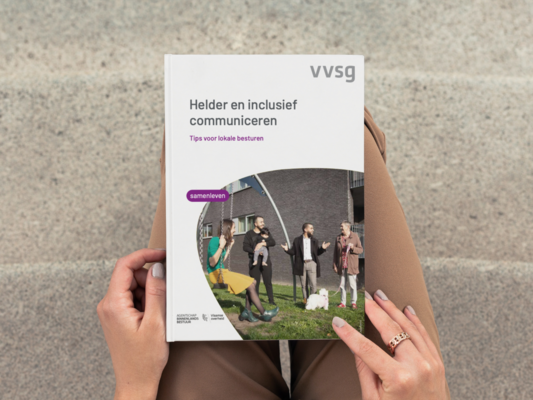 Publicatie Helder en inclusief communiceren - Mockup 4-3.png